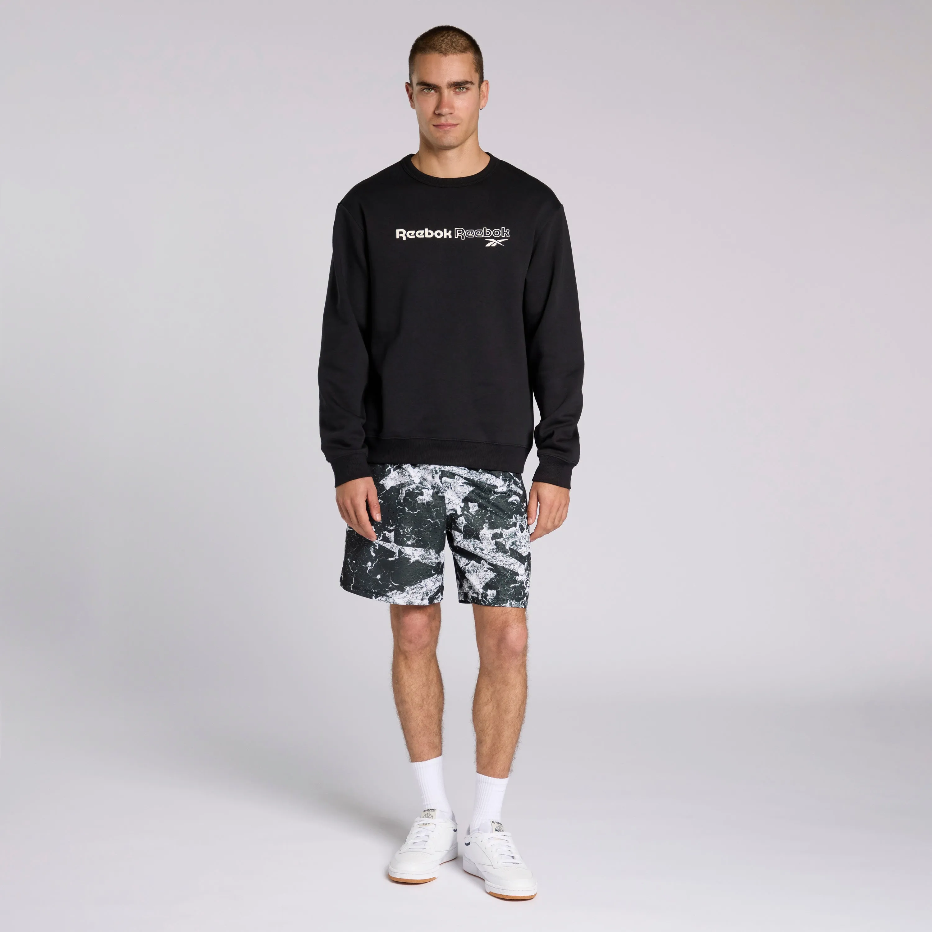 Ri Brand Proud Crew Black